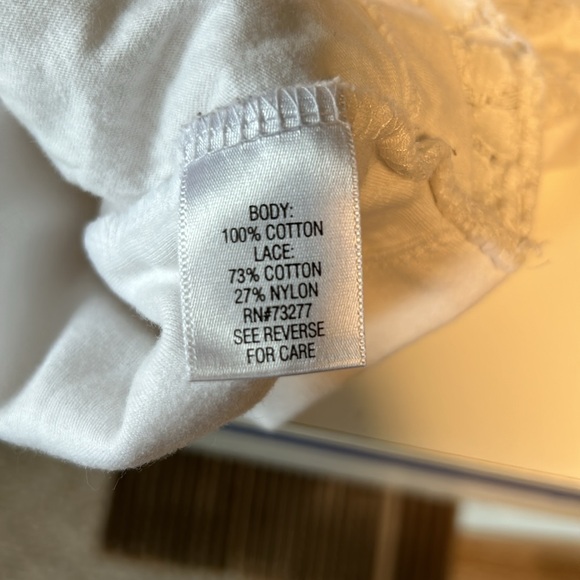 Croft & Barrow, xs, white ruffles - Picture 5 of 5